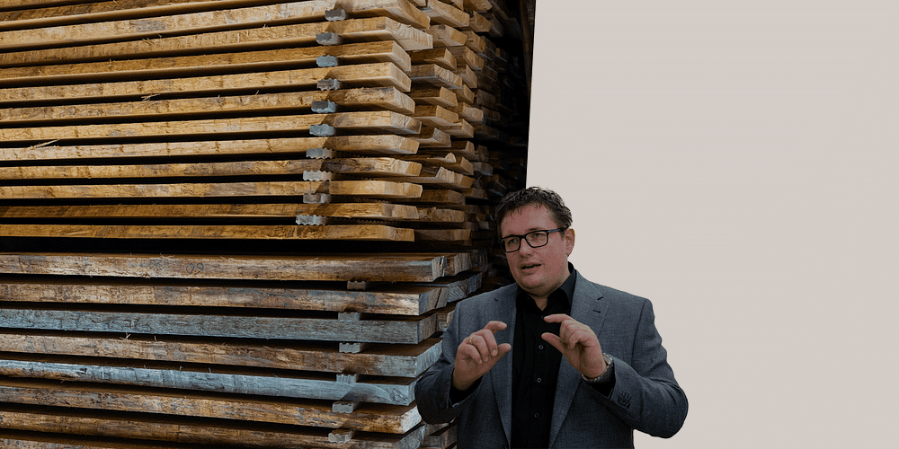 Adrian Wochner: Wer die Kriterien für nachhaltig gefertigte Massivholz-Produkte nicht kennt, macht zwangsläufig den Preis zum Maßstab. 